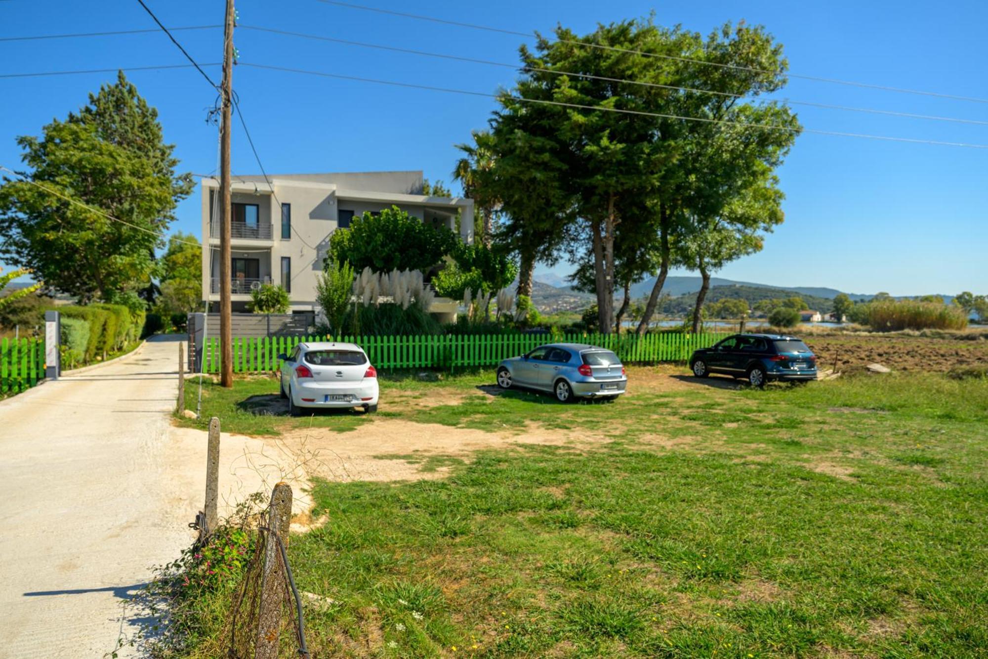 Bikini Apartments Kariotai Exterior photo