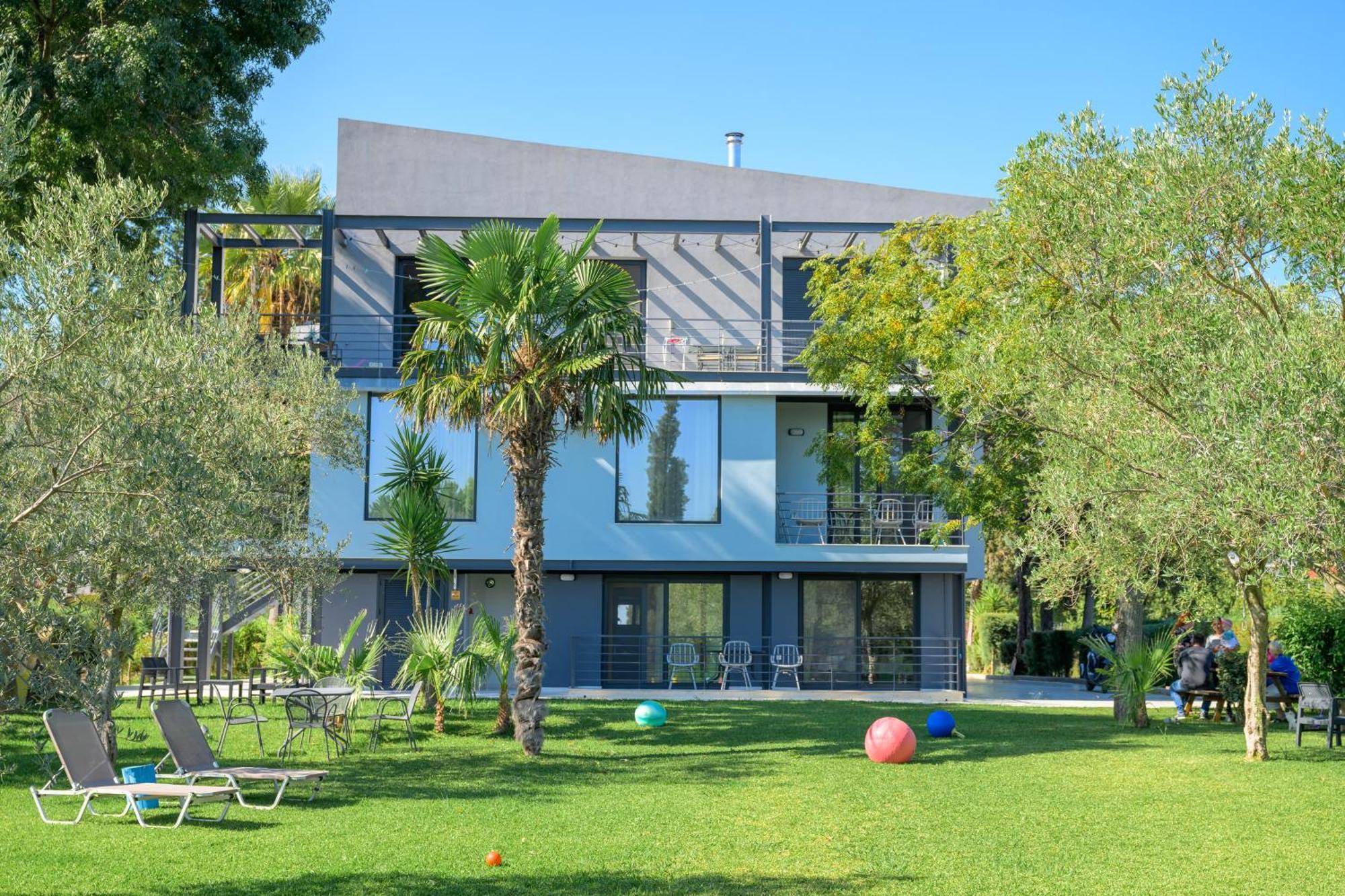 Bikini Apartments Kariotai Exterior photo